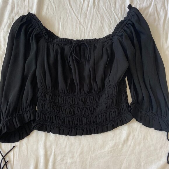Abercrombie & Fitch Tops - Abercrombie & Fitch sheerish puff long sleeves black with bow in front. Size:M